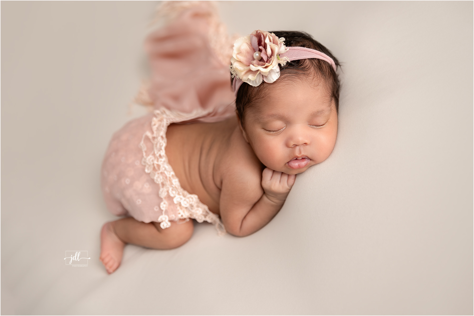 newborn_portrait_pink_jdlphotography newborn photographer in johannesburg, pretoria. JDL Photography