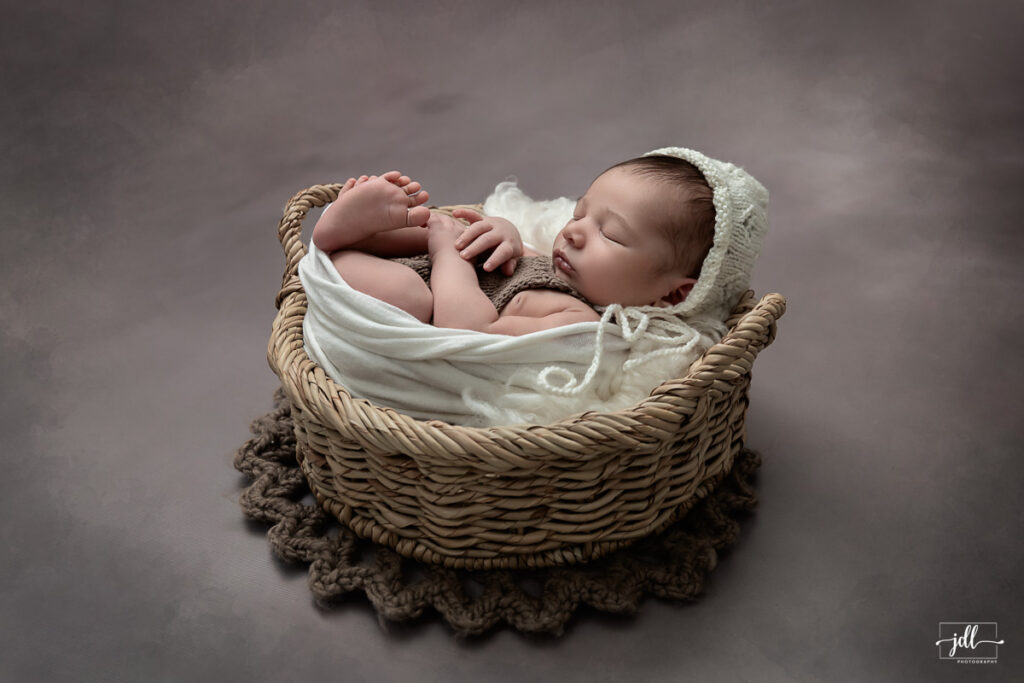 Newborn and family photographer based in Johannesburg and Pretoria. JDL Photography