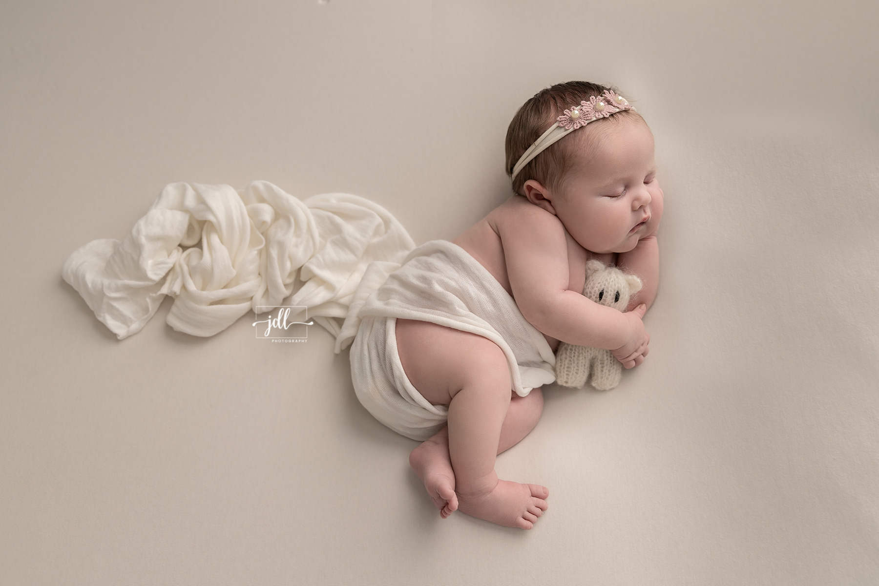 Newborn and family photographer based in Johannesburg and Pretoria. JDL Photography