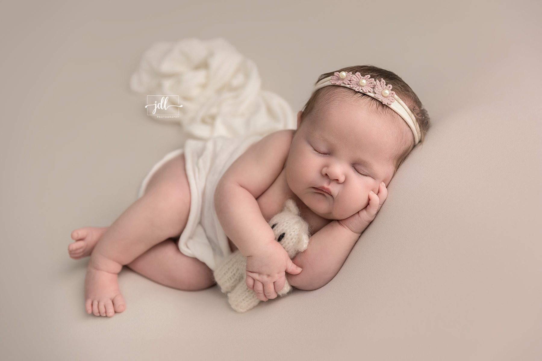 Newborn and family photographer in Johannesburg and Pretoria. JDL Photographer